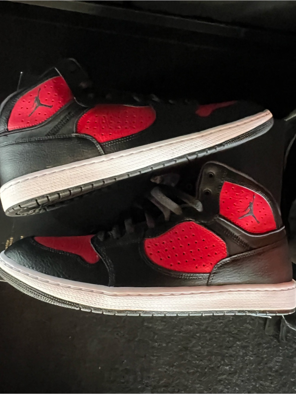 Jordan Air Jordan Access "Bred" Mid Top Black/Gym Red/White AR3762-006 Size 13M - Picture 3 of 8